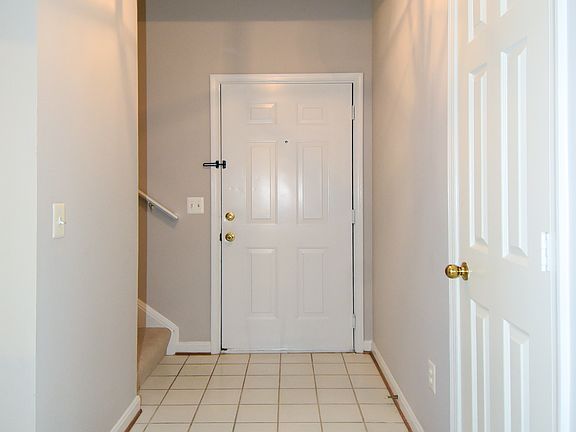 2nd image of 46606 Drysdale Ter Unit 303