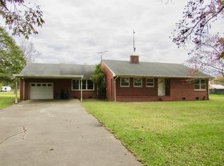 1005 Farmlife Ave, Vanceboro, NC 28586