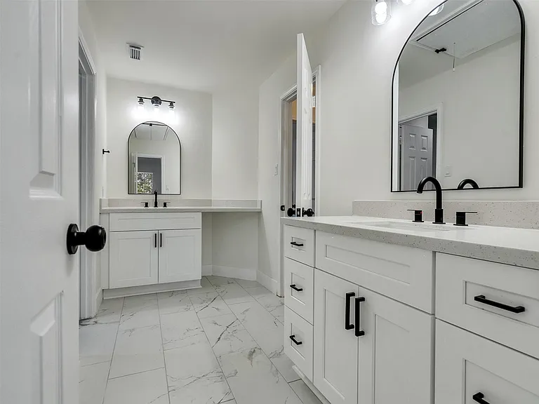 246 Cedar Elm Ln — Photo 41