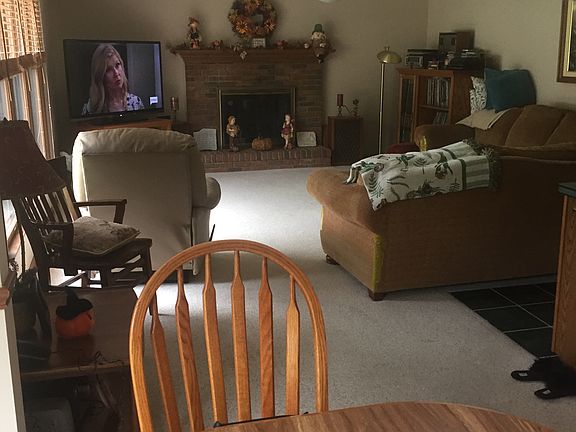 3rd image of 7524 Andover Ln