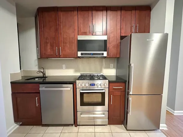 173 East 90th Street image 1 of 5