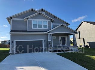 22105 W 95th Ter, Lenexa, KS 66220