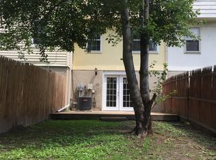 1267 Sargeant St, Baltimore, MD 21223