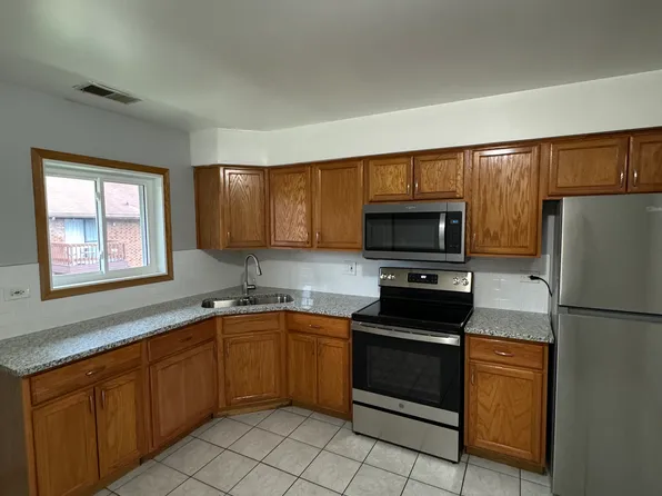 6412 Nature Dr #3E, Oak Forest, IL 60452