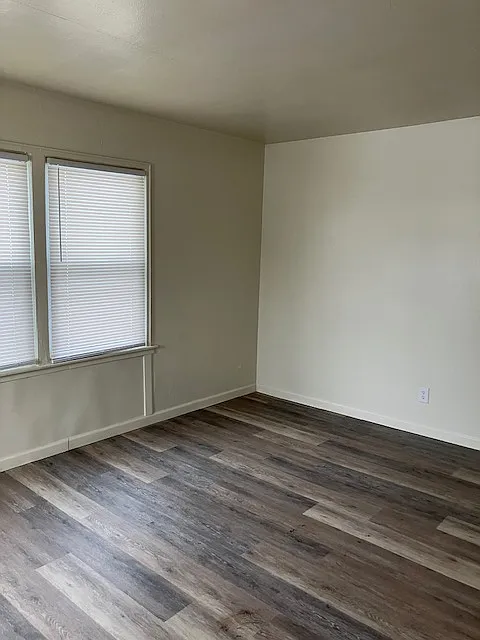 2 bed, 676 sqft, $975 — Photo 2