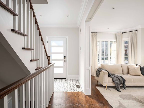 2nd image of 44 Donlea Dr