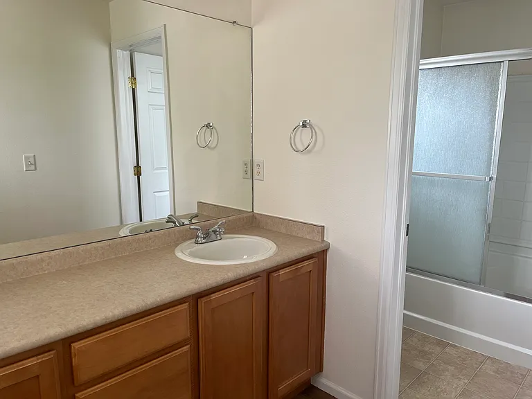 Master bedroom bathroom