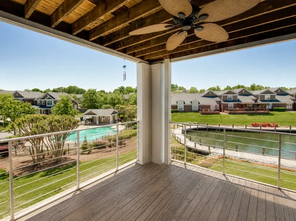 18521 Harborside Dr, Cornelius, NC 28031
