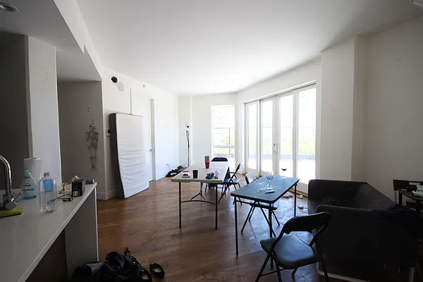 Rented by JW Real Estate Services LLC | media 9