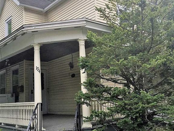 5th image of 194 Church St