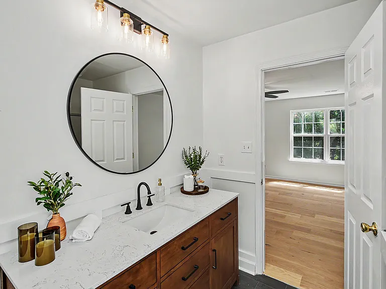 9819 Aventide Ln — Photo 29
