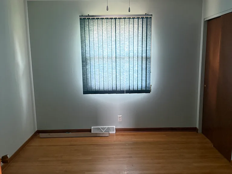 220 Morris St — Photo 5