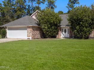 8316 Redstone Dr, Gautier, MS 39553
