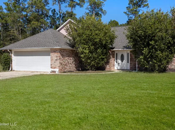 8316 Redstone Dr, Gautier, MS 39553