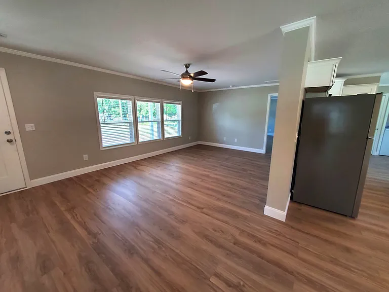 126 Stanford Wiley Ln — Photo 3