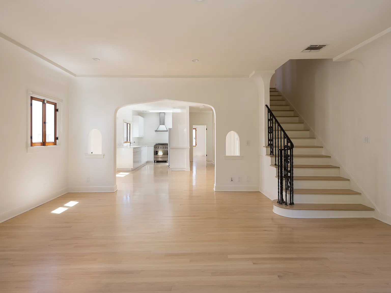 3 bed, 1632 sqft, $7,200 — Photo 4