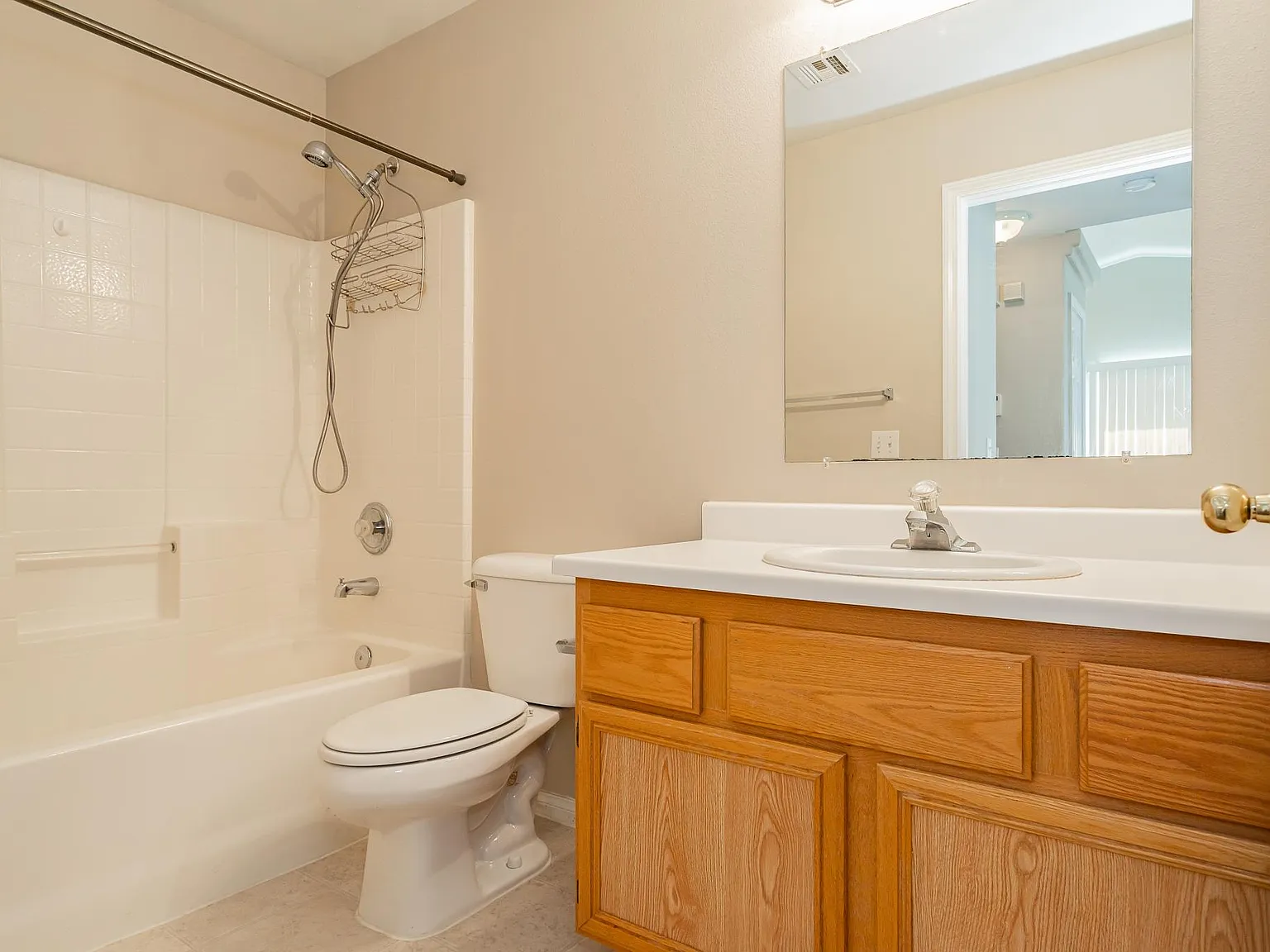 2 bed, 1171 sqft, $1,279 — Photo 2
