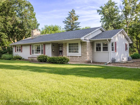 1319 W State St, Geneva, IL 60134