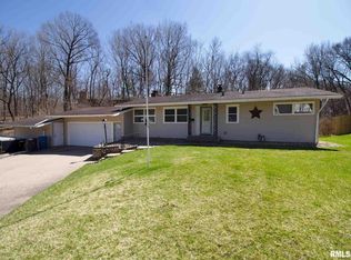 3226 11th Ave, Moline, IL 61265