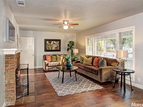 4th image of 3560 E Country Club Ln
