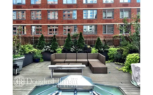 Rented by Douglas Elliman | media 8