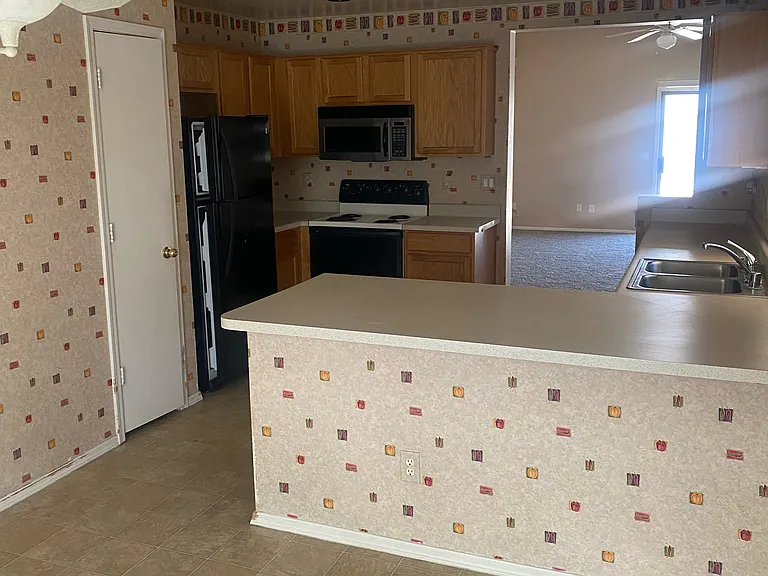 12718 W Ventura St — Photo 3