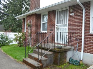 5323-5325 NE Hassalo St, Portland, OR 97213