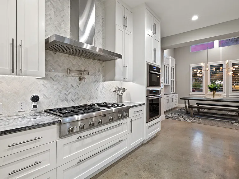 3801 Peak Lookout Dr — Photo 15