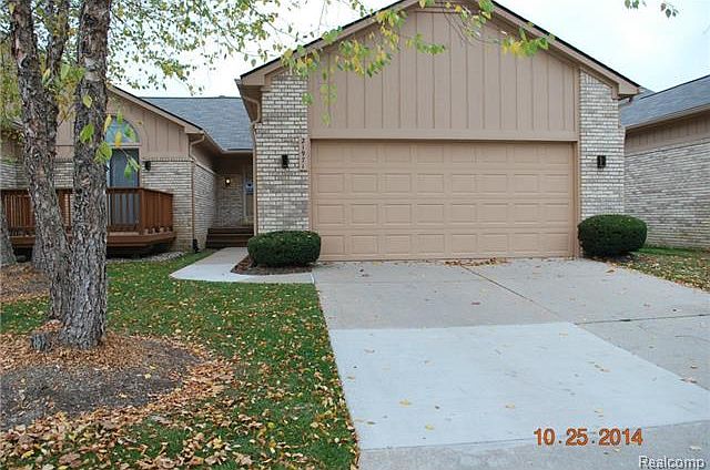 1st image of 21971 Lancrest Ct #1