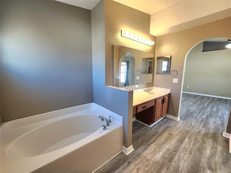 4017 Longworth Loop — Photo 15