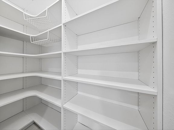 3rd image of 6109 NW Regent Street
