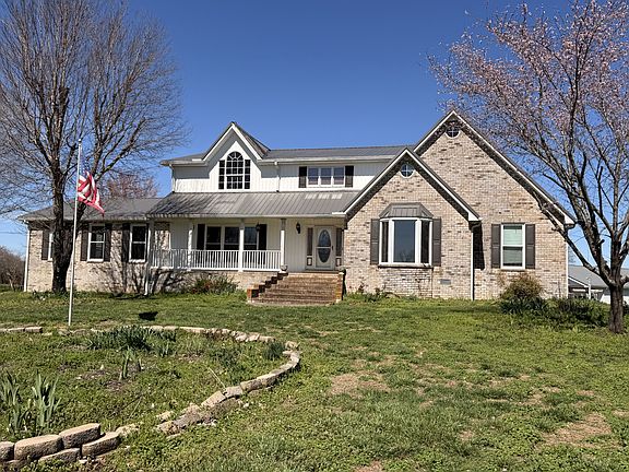 5th image of 1585 Jones Creek Rd