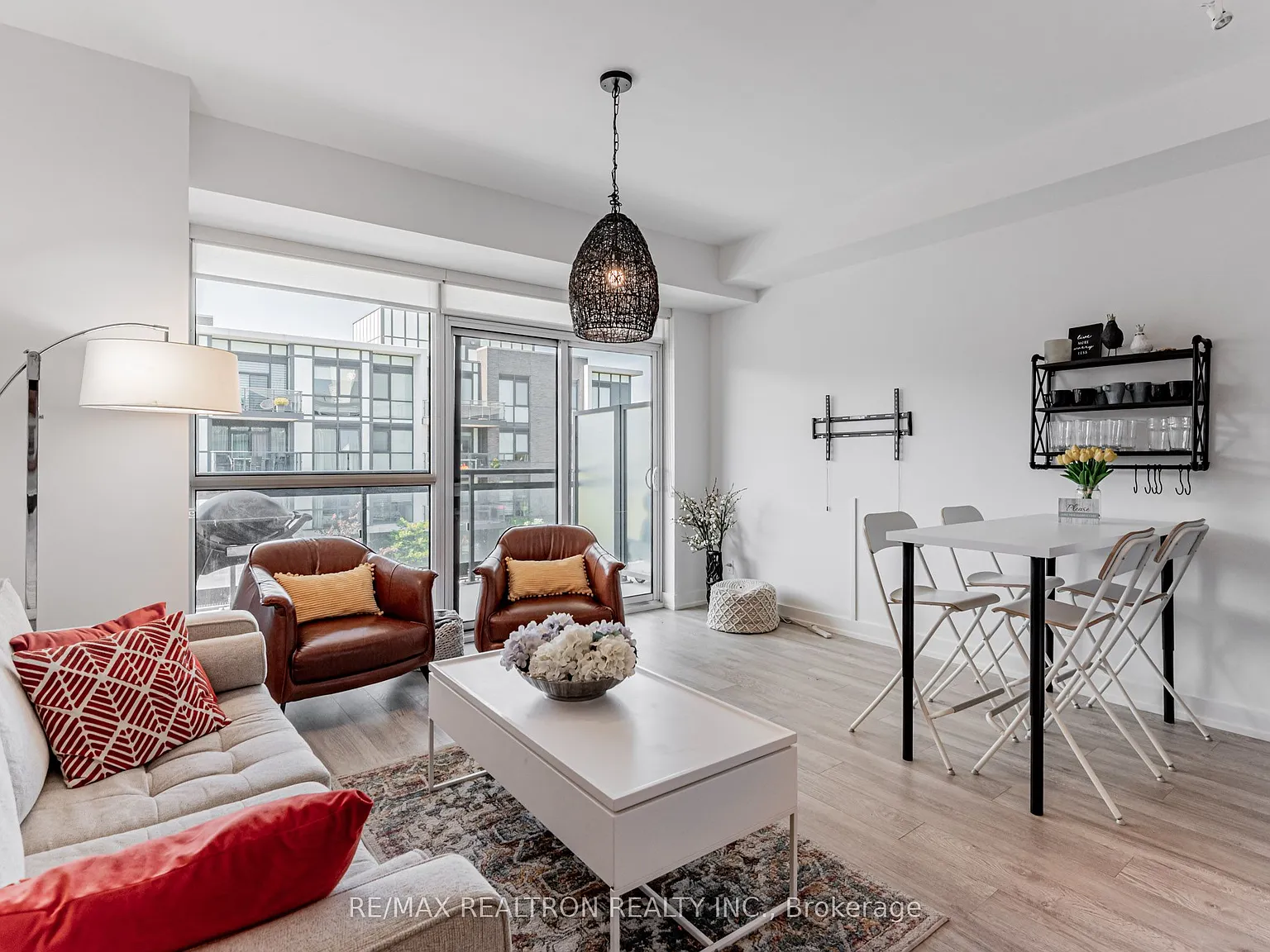 2 bed, $2,200 — Photo 3