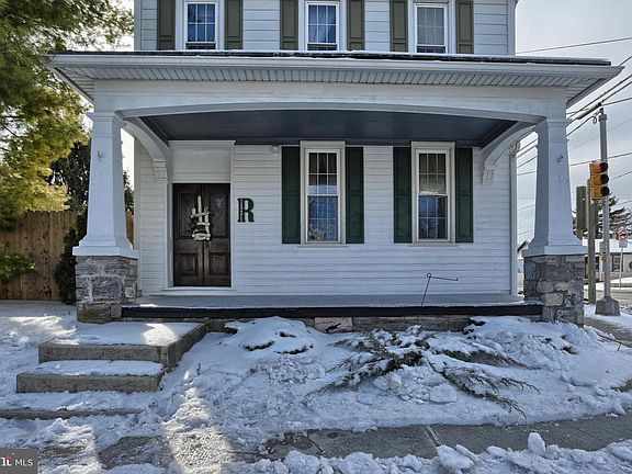 3rd image of 1331 Heidelberg Ave