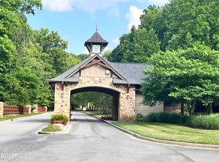 160 Flip Flop Way, Loudon, TN 37774