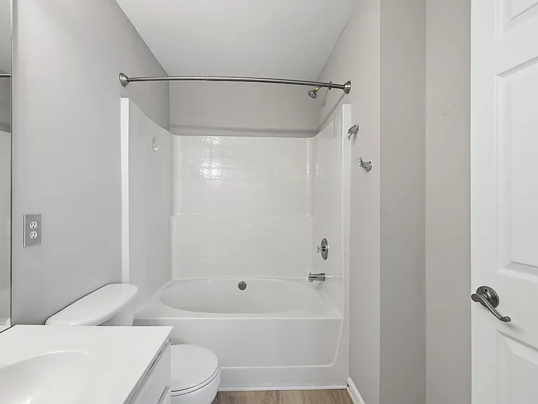 3221 Mannington Dr — Photo 17