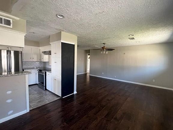 2nd image of 115 Coronation Drive