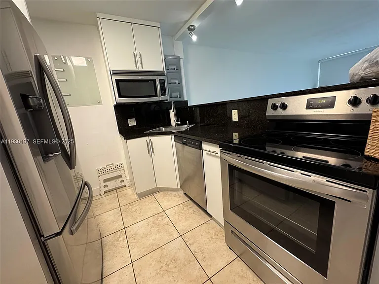 100 Bayview Dr #309 — Photo 10
