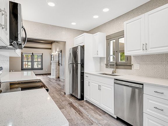 2nd image of 621 Forest Hill Blvd