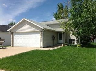 2827 35th Ave S, Fargo, ND 58104