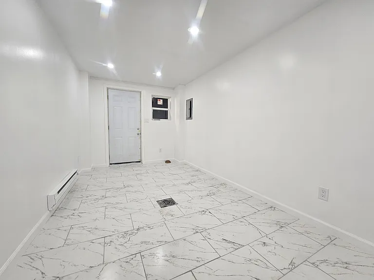 4124 Castor Ave — Photo 4