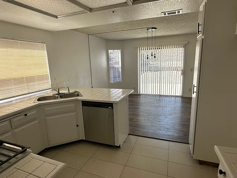 16982 Walnut Ct — Photo 11