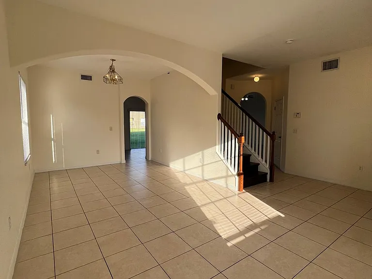 3986 Rollingsford Cir — Photo 32