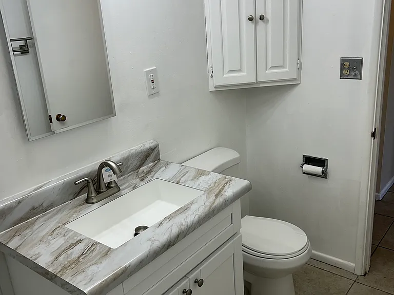 439 W Osborn Rd — Photo 11