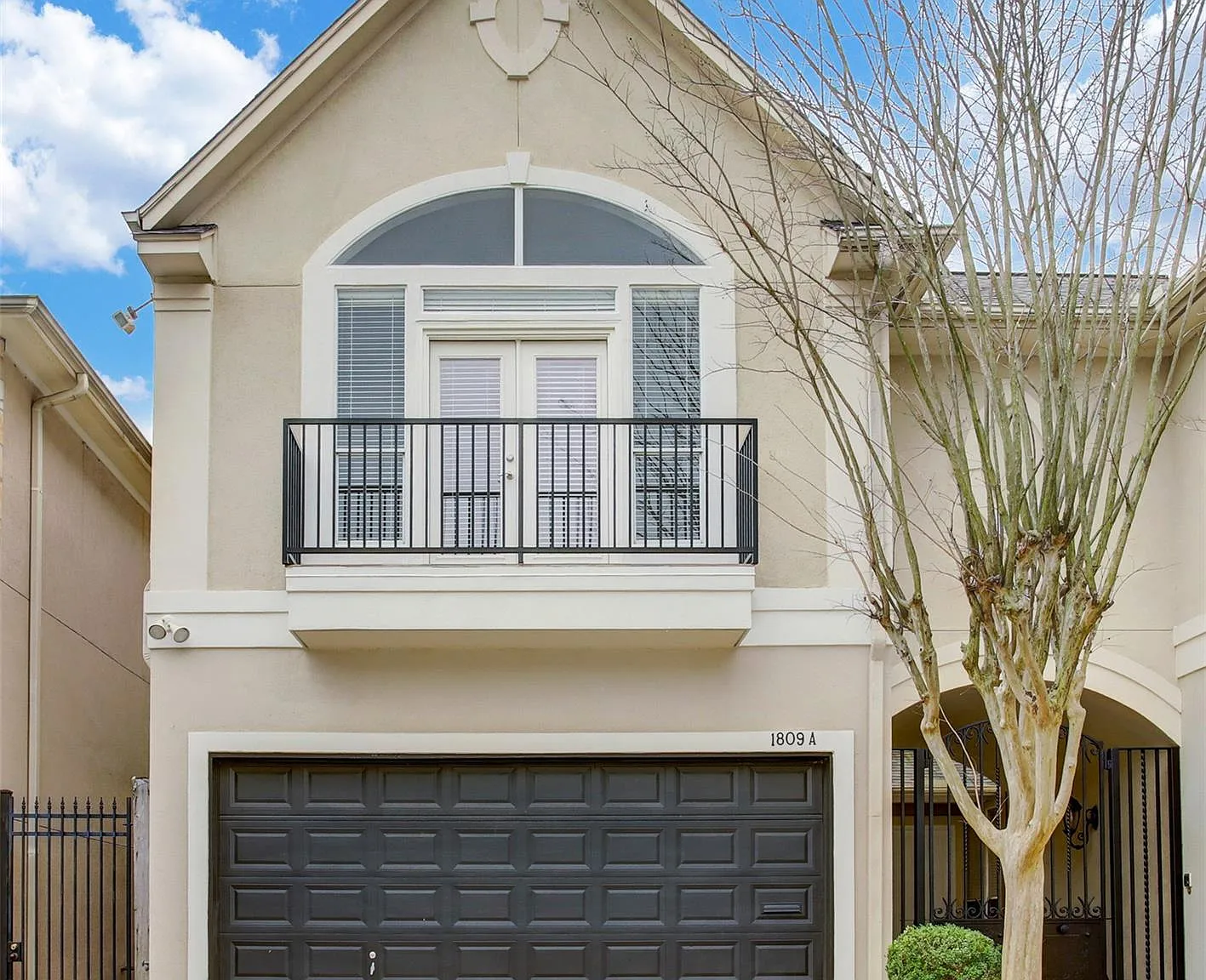 3 bed, 3.5 bath, 2962 sqft, $4,400 — Photo 1