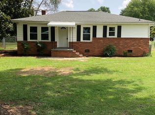 152 Swain Ave, Boiling Springs, SC 29316
