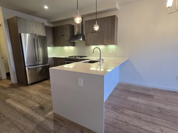 2652 Harrison St #203, San Francisco, CA 94110
