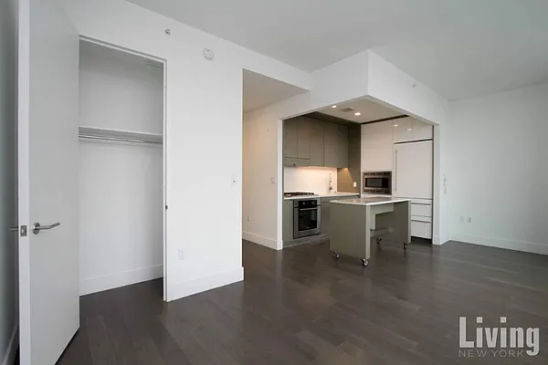 Rented by Living New York | media 13