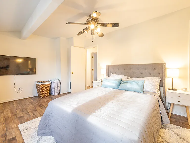 1315 E Lake Dr — Photo 10