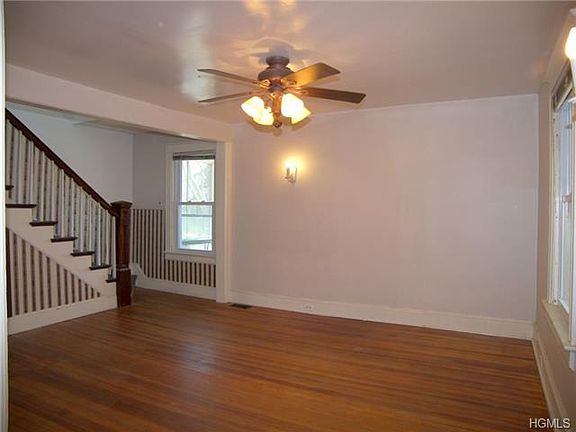 4th image of 6 Phillips Ln